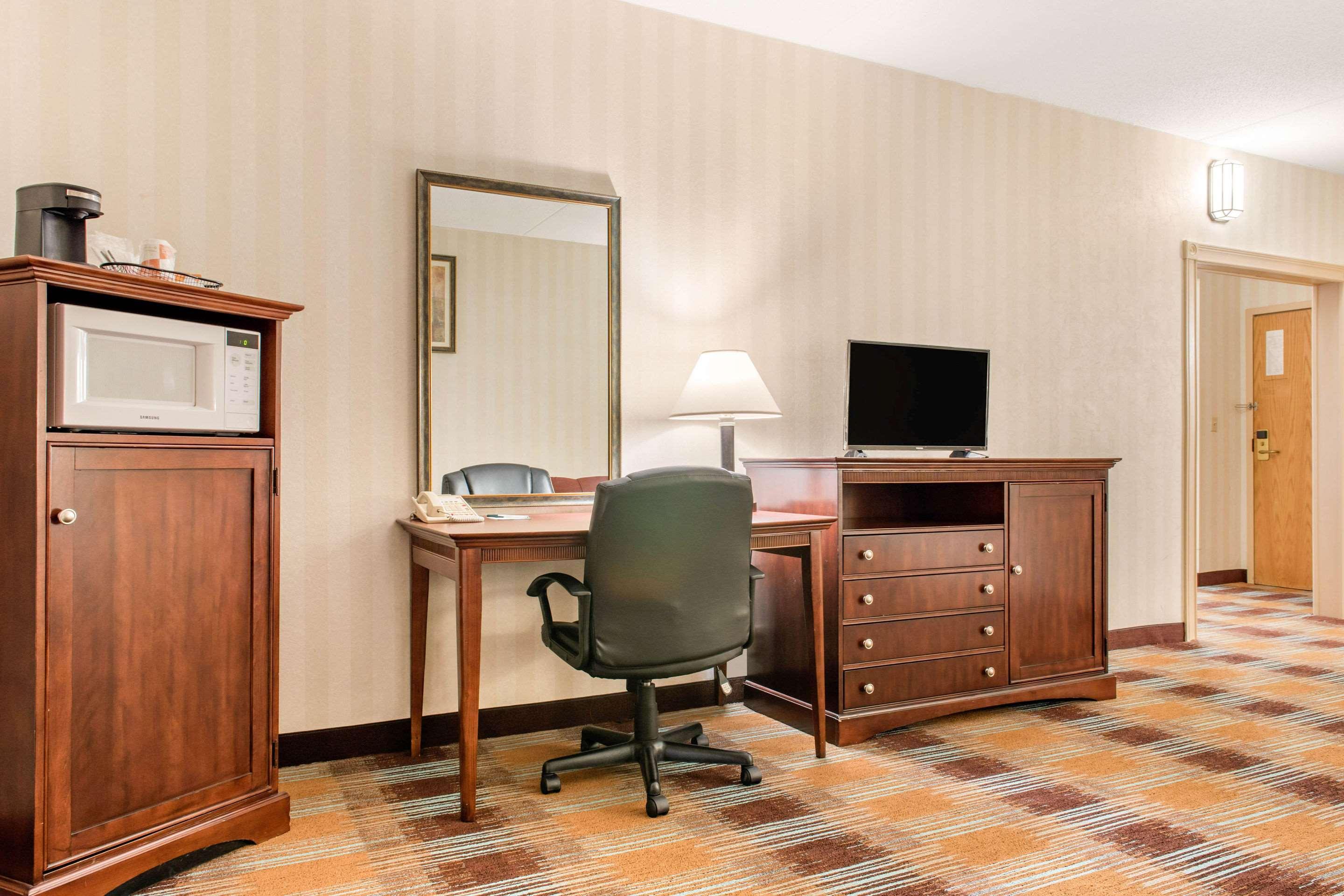 Quality Inn & Suites Miamisburg - Dayton South Esterno foto