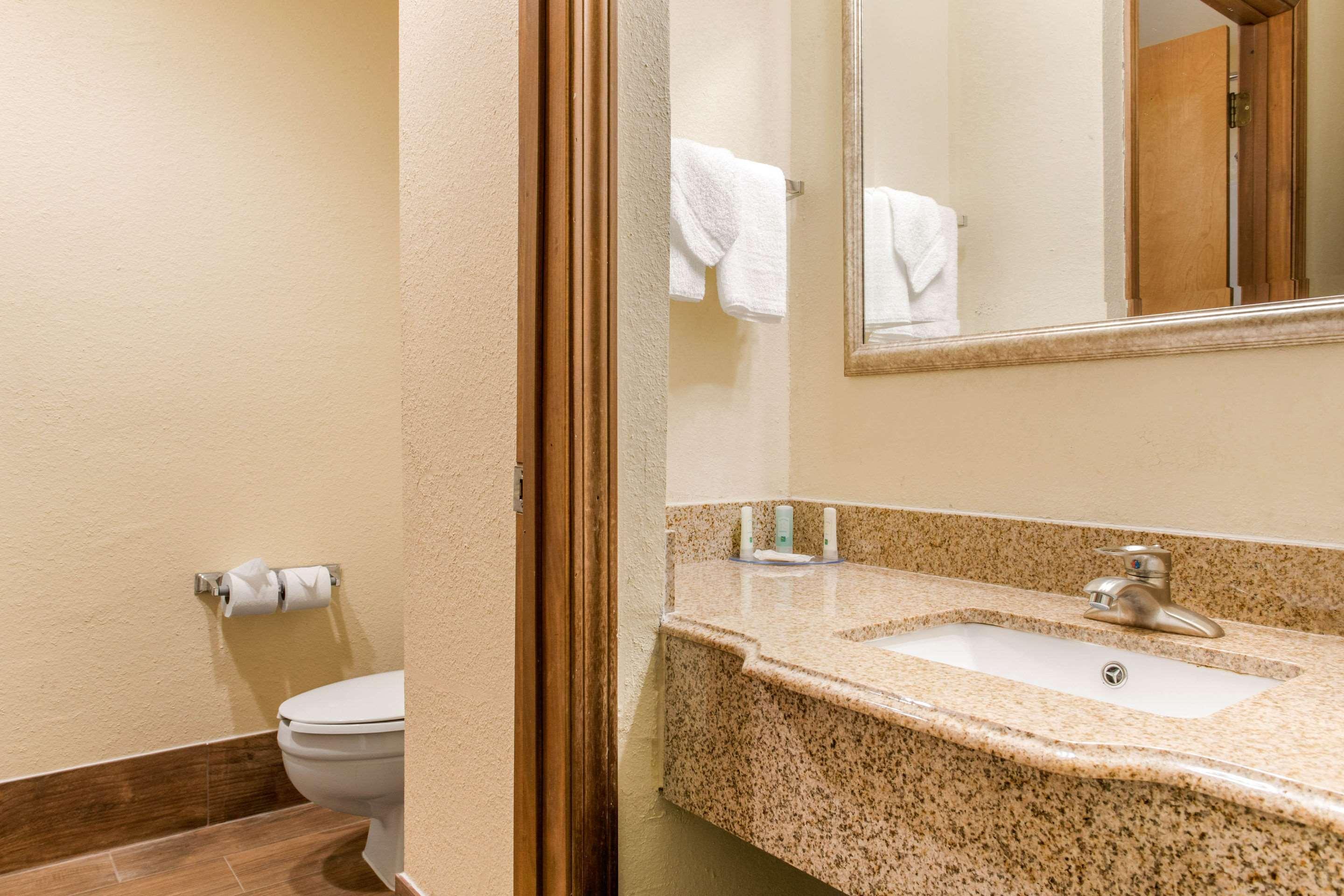 Quality Inn & Suites Miamisburg - Dayton South Esterno foto