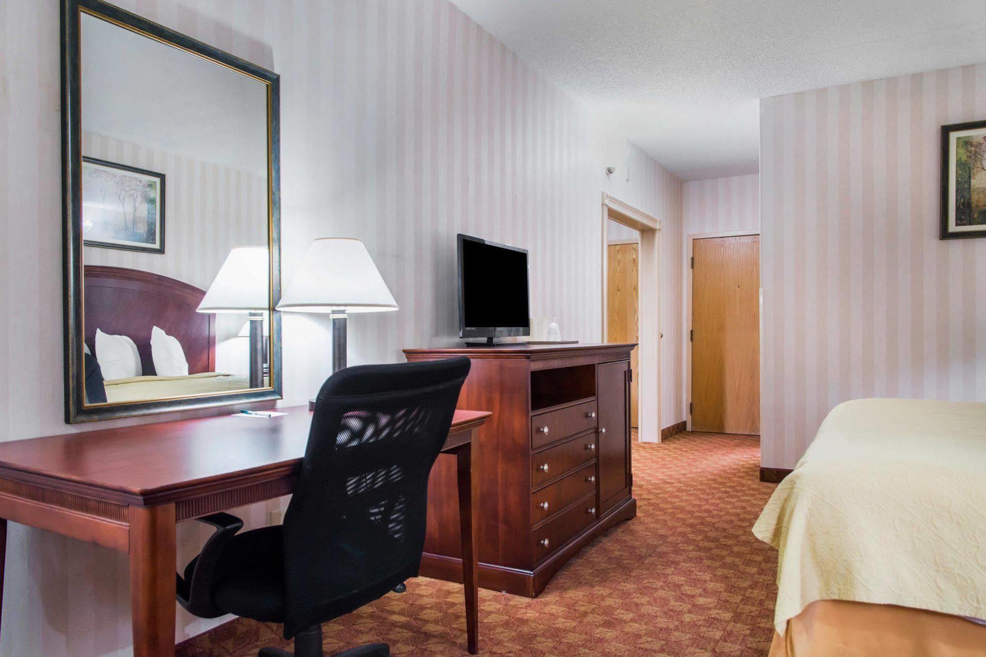 Quality Inn & Suites Miamisburg - Dayton South Esterno foto